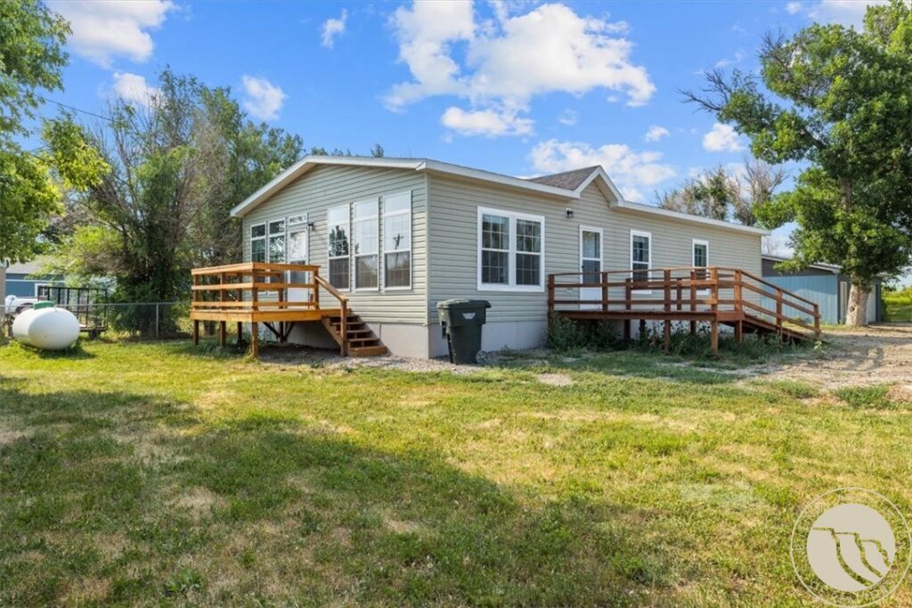 8020 Wade Street, Shepherd, MT