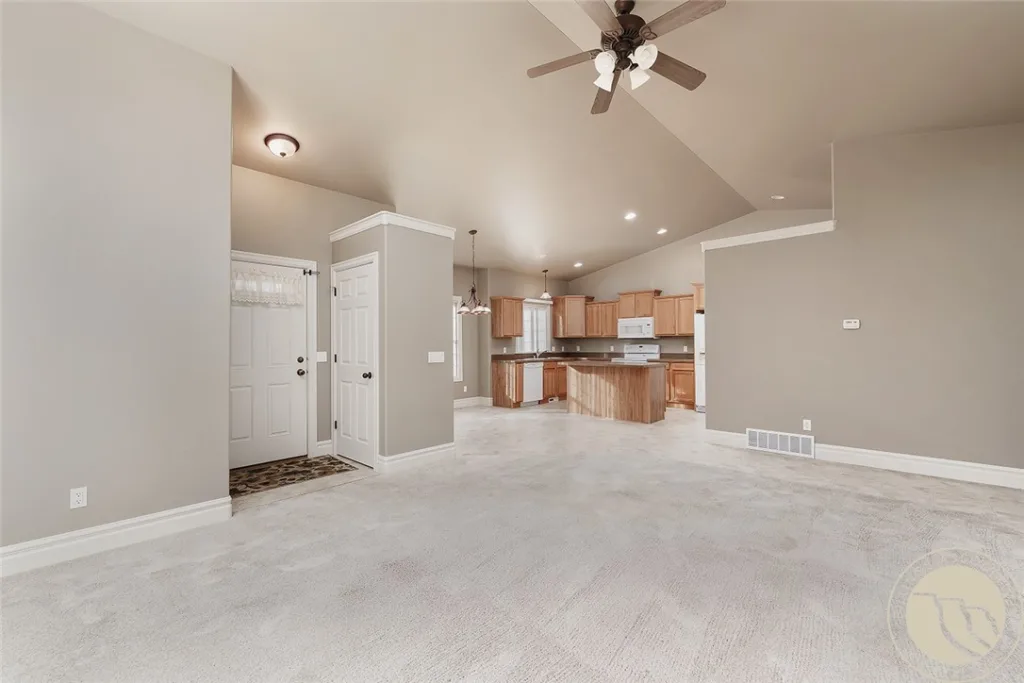 5827 Foxtail Loop S, Billings, MT photo 4