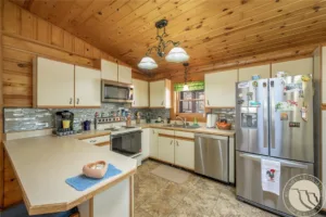 1102 Whispering Pines Drive, Billings, MT photo 6