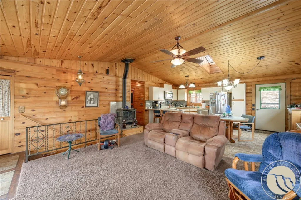 1102 Whispering Pines Drive, Billings, MT photo 7