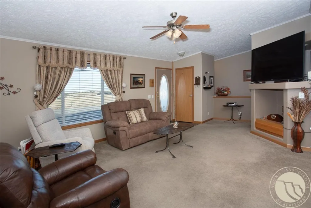 4665 Vandaveer Road, Billings, MT photo 7
