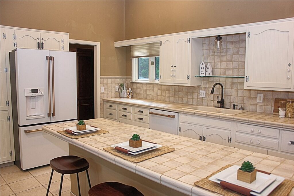2756 Gregory Drive N, Billings, MT Single Family in Billings, MT photo 9
