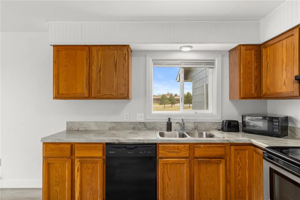 1320 Mineral Place 2, Billings, MT photo 9