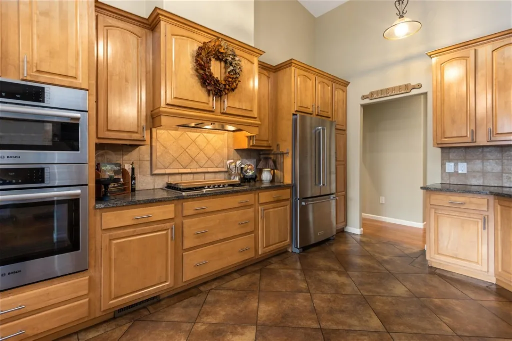 3441 Masterson Circle, Billings, MT photo 6