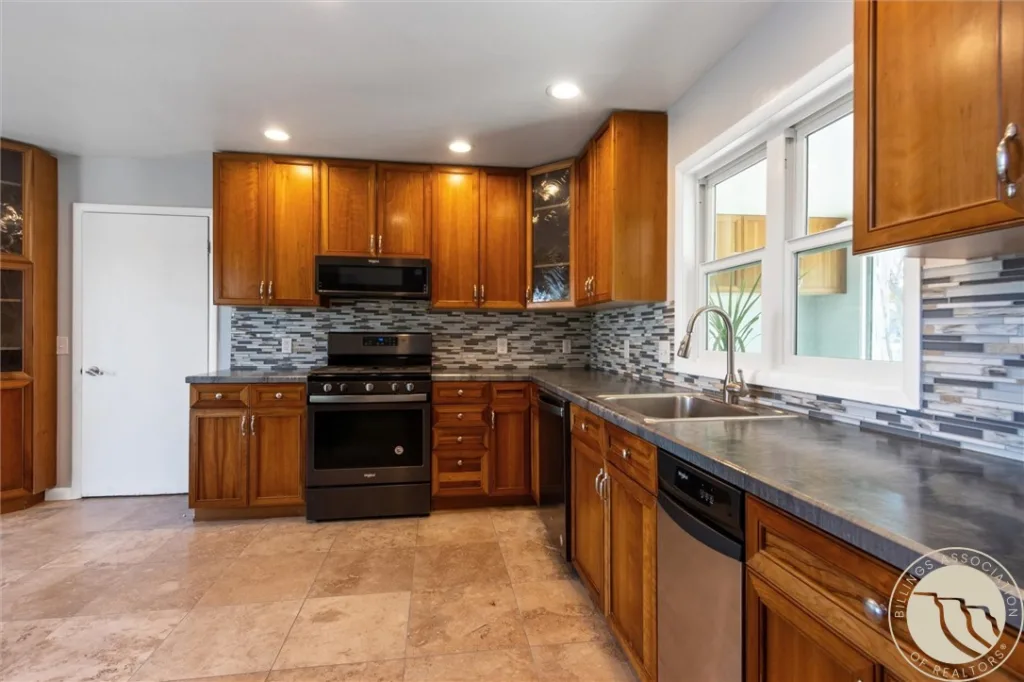1455 Canyon Trail Road, Billings, MT photo 3