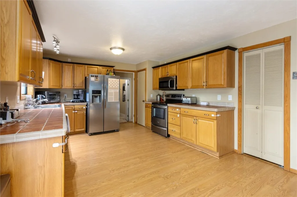 204 Tam Oshanter Road, Billings, MT photo 4