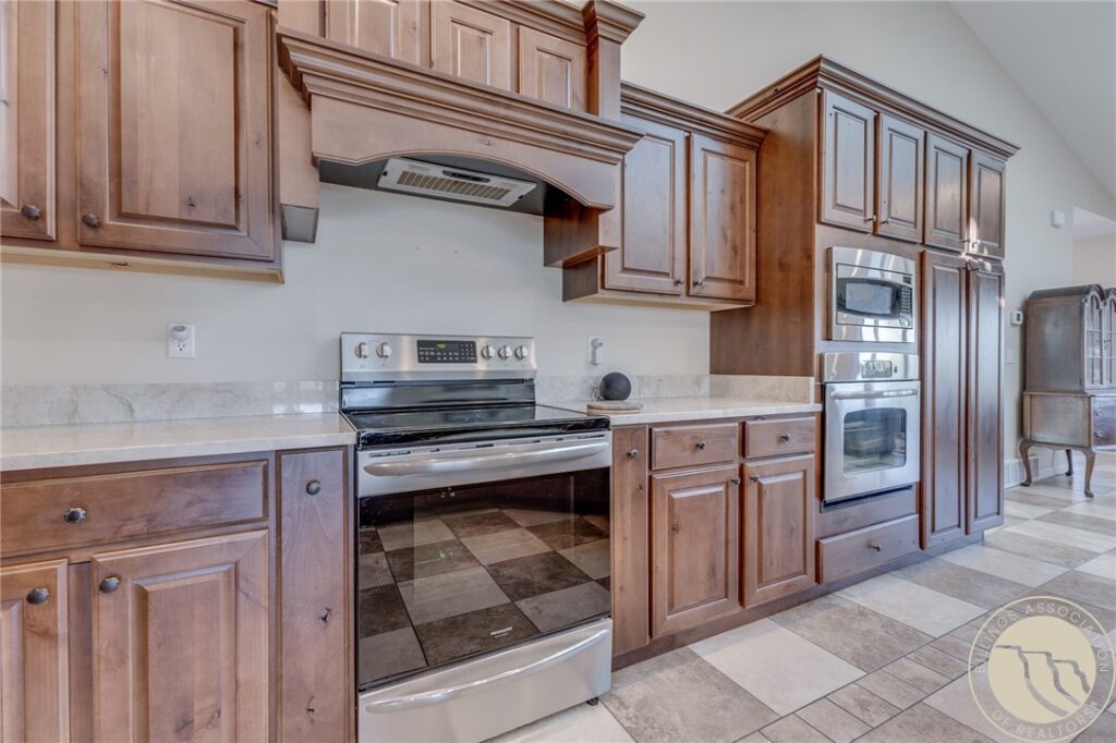 7623 N Leopard Avenue, Billings, MT photo 5