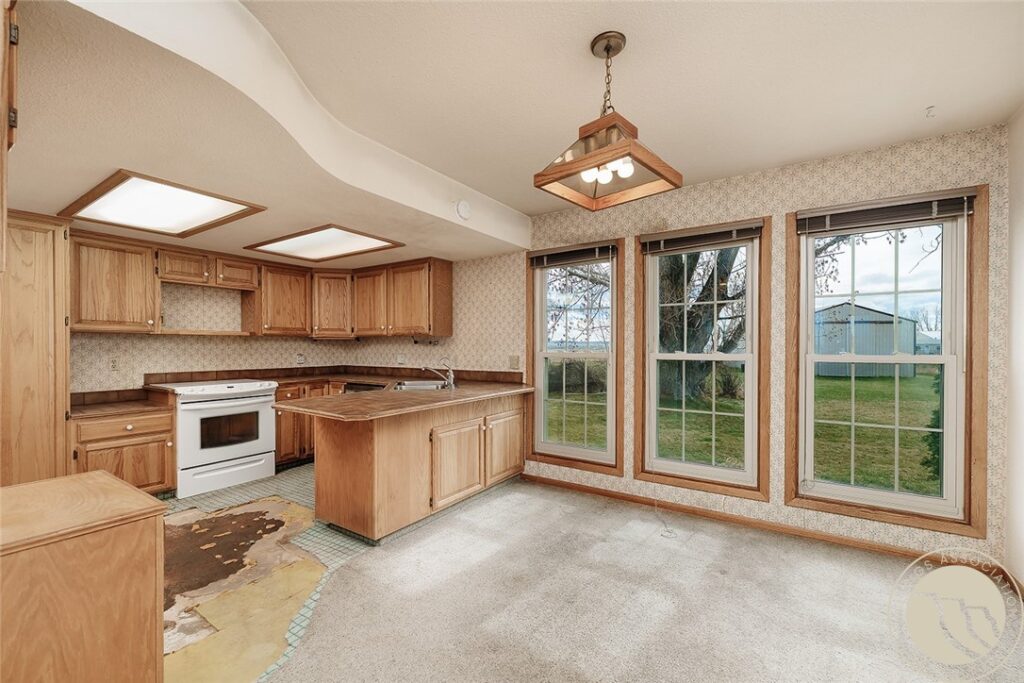 852 W I Road, Huntley, MT photo 5