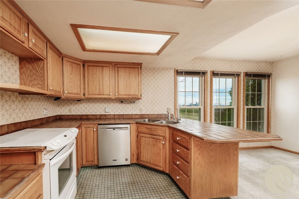 852 W I Road, Huntley, MT photo 7