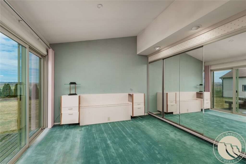 852 W I Road, Huntley, MT photo 8