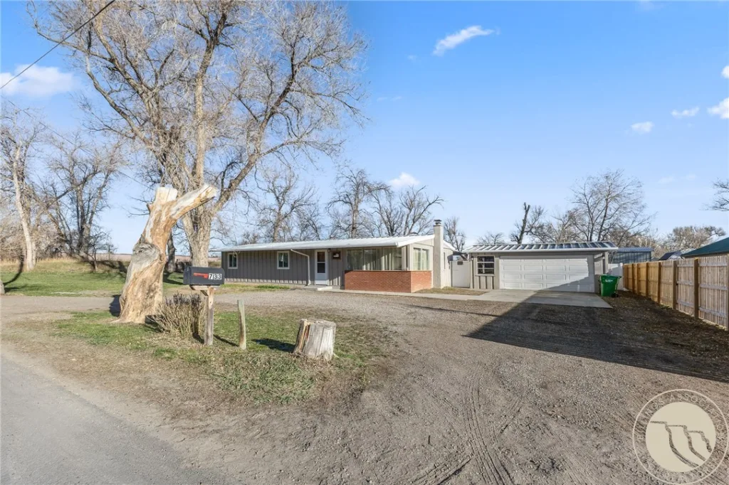733 Logan Lane, Billings, MT photo 2