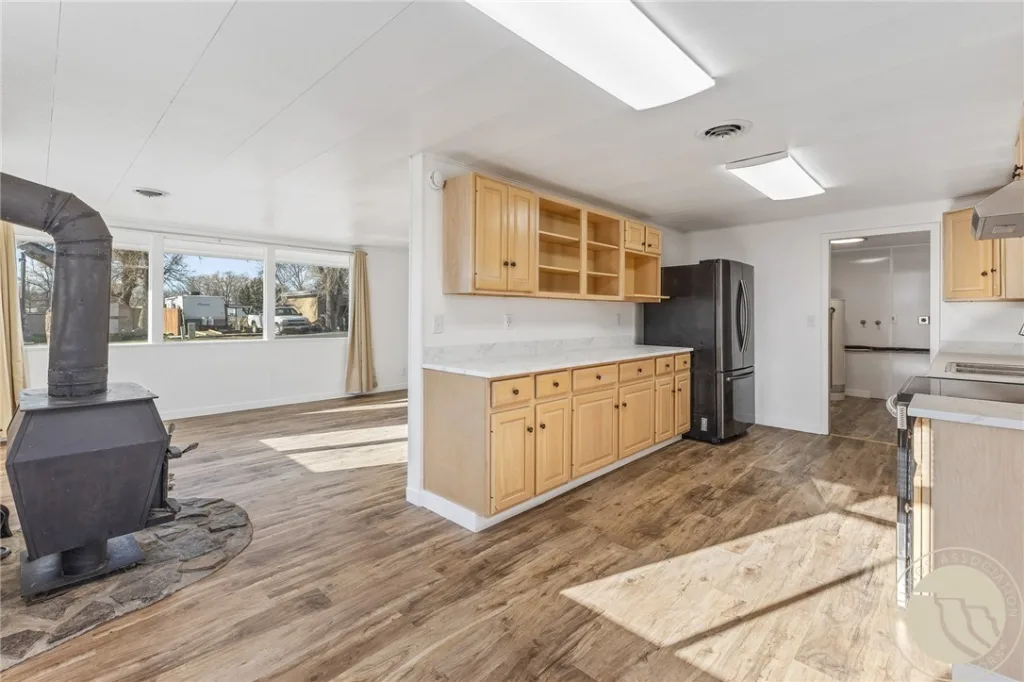 733 Logan Lane, Billings, MT photo 10