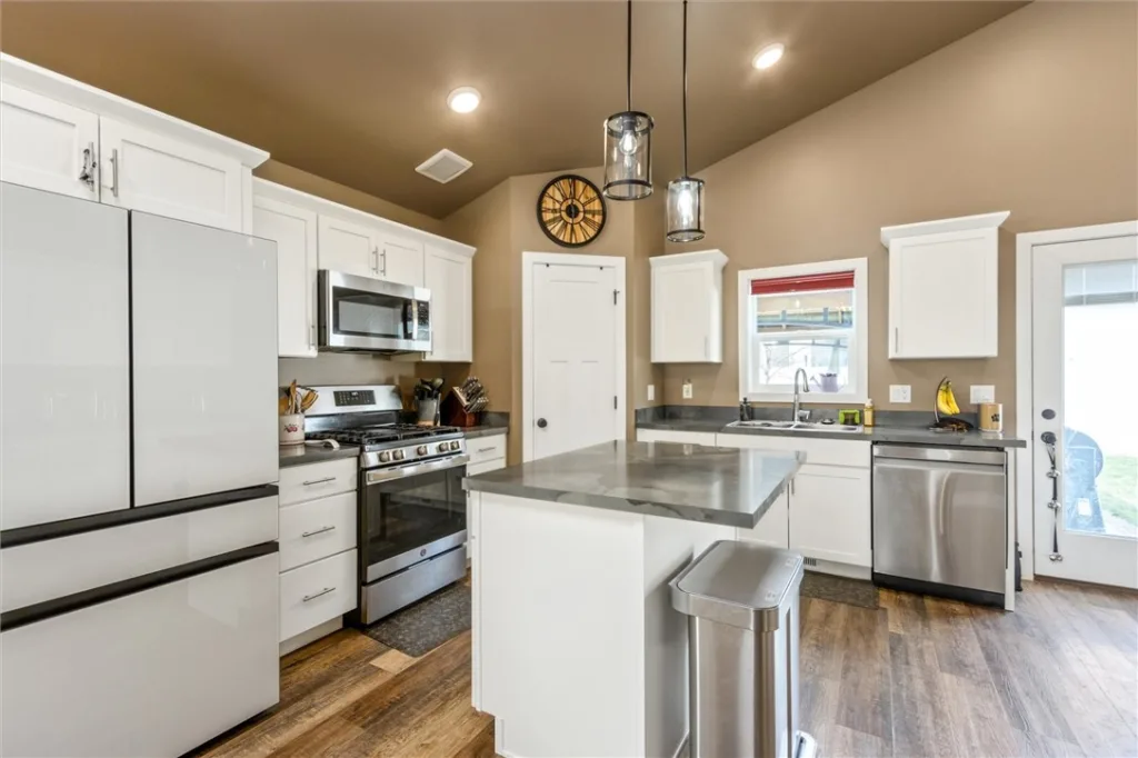 2224 Entrada Road, Billings, MT photo 9