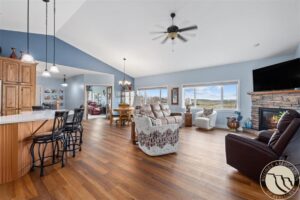 1320 Florian Avenue, Huntley, MT photo 3