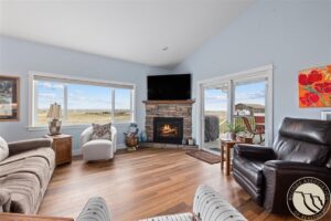 1320 Florian Avenue, Huntley, MT photo 4