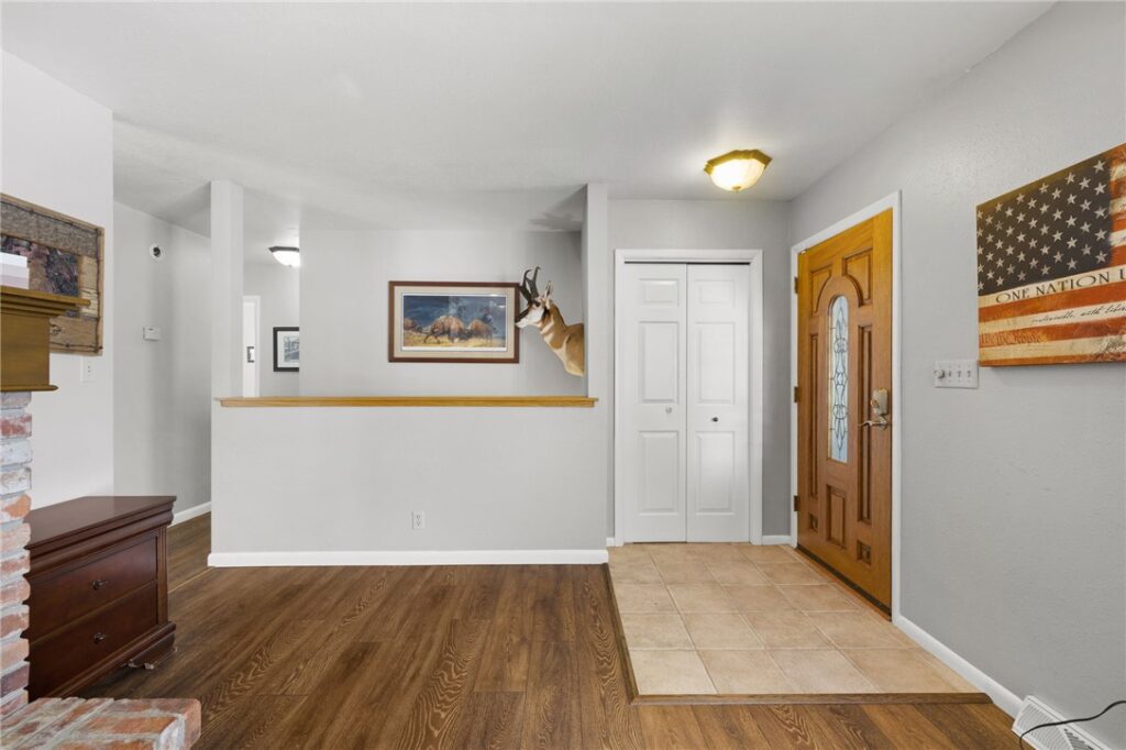 6802 US Highway 212, Red Lodge, MT photo 3