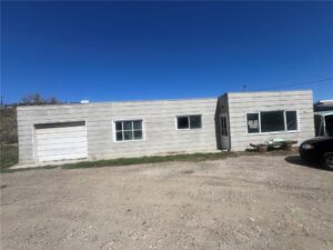 410 4th Street E, Roundup, MT photo 2