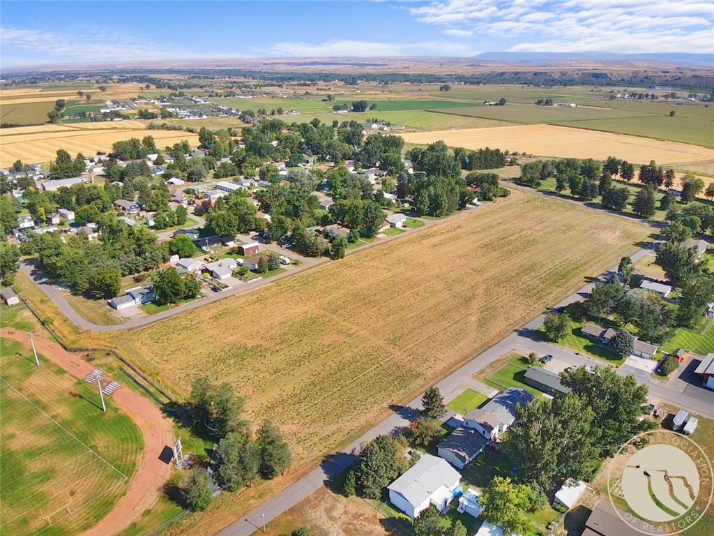 522 3rd Street SW, Park City, MT photo 1