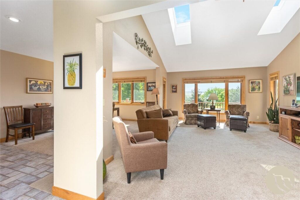 1251 CHIPPER Lane, Huntley, MT photo 2