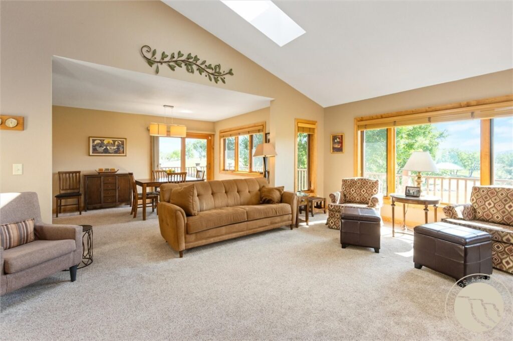 1251 CHIPPER Lane, Huntley, MT photo 4