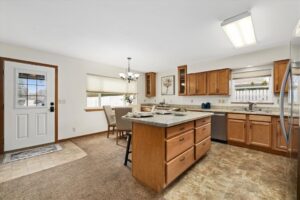 2095 17th Street West #2, Billings, MT photo 3