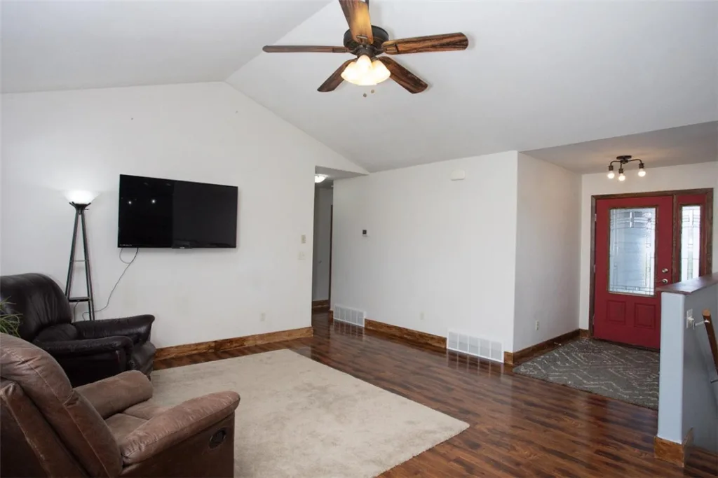 1142 Iristan Lane, Billings, MT photo 3