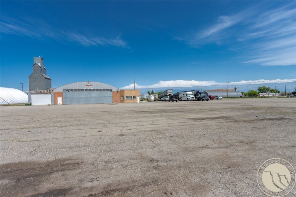 76 Sawyer Loop, Hardin, MT photo 1