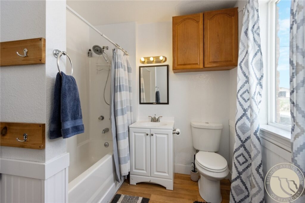 76 Sawyer Loop, Hardin, MT photo 5