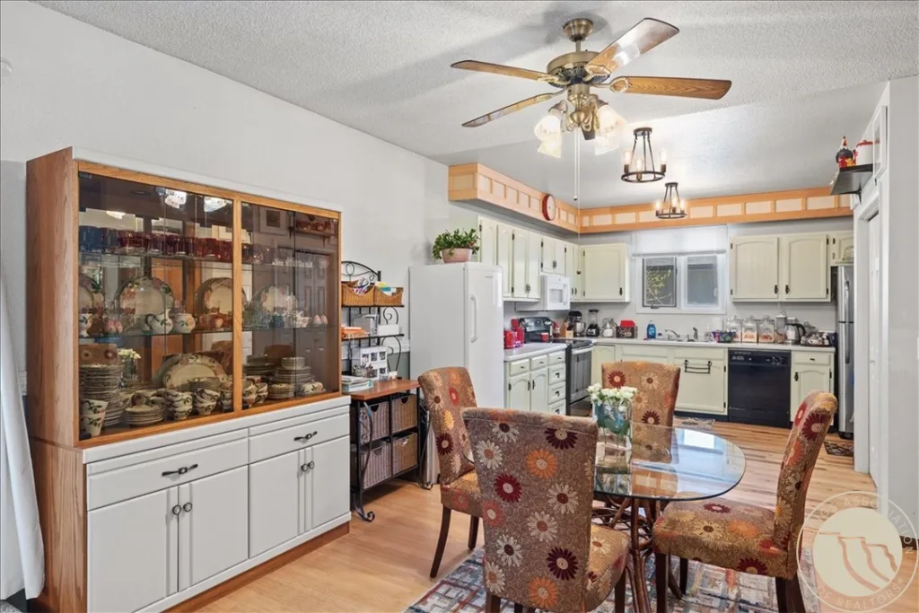 730 Sapphire Avenue, Billings, MT photo 5