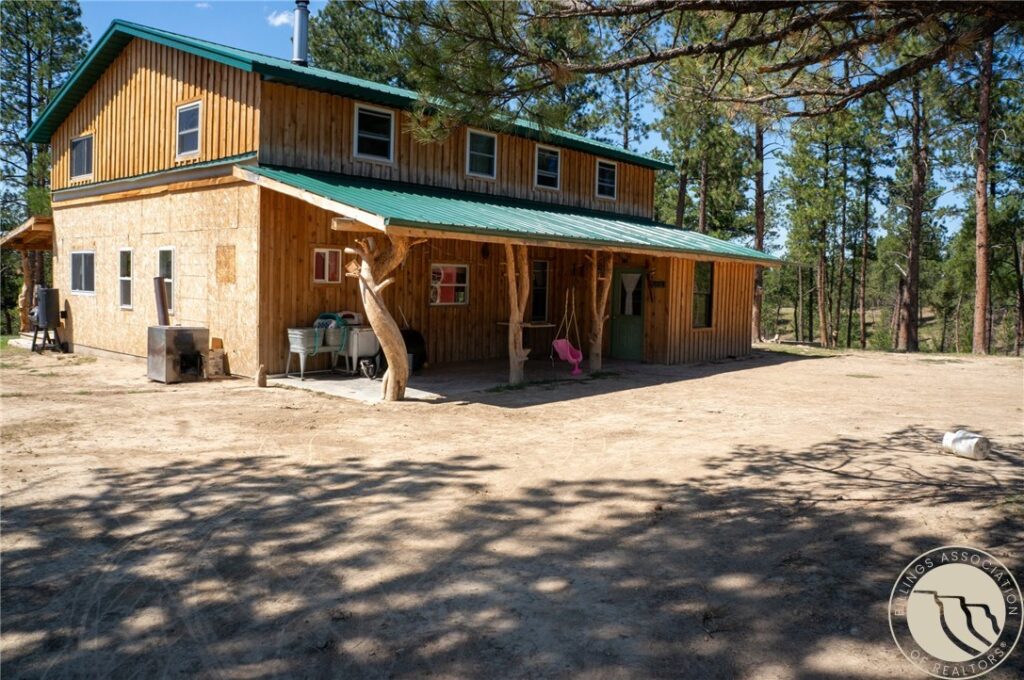 448 W Parrot Creek, Roundup, MT photo 3