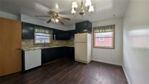 131 Maple Avenue, Glendive, MT photo 10