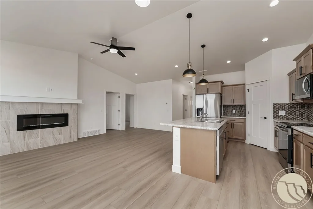 937 Madrid Drive, Billings, MT photo 2