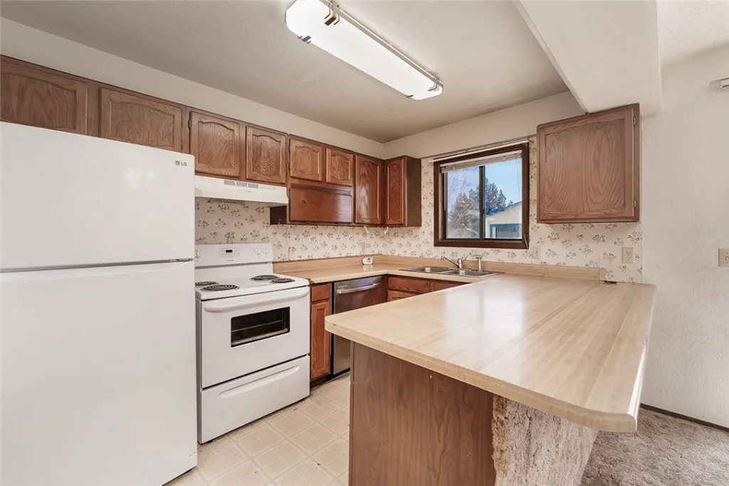 4032 Cambridge Drive, Billings, MT photo 7