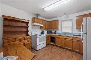 933 N 23rd Street, Billings, MT photo 5