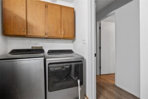 933 N 23rd Street, Billings, MT photo 10