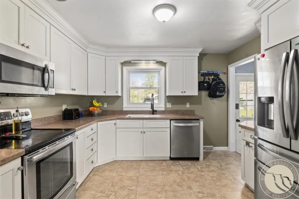 1019 Miles Avenue, Billings, MT photo 9