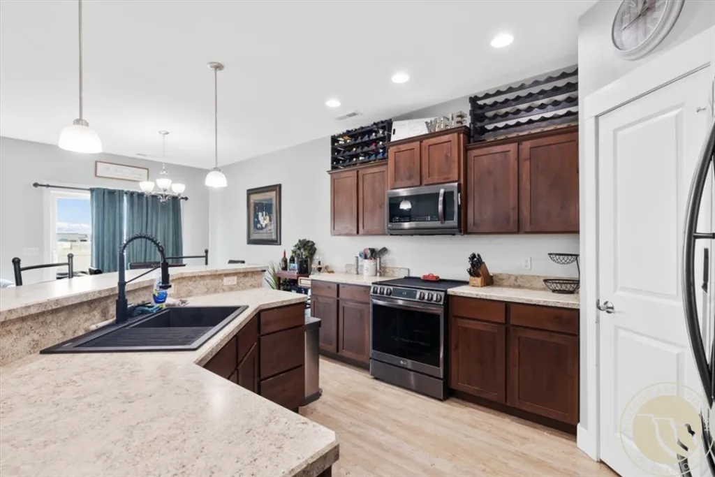 5952 Foxtail Loop West, Billings, MT photo 9