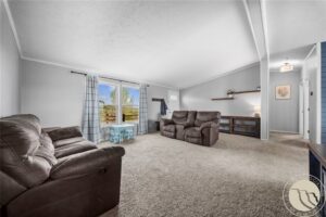 6830 Shooters Bluff Trl, Huntley, MT photo 6