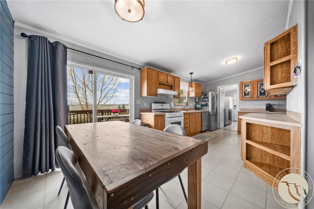6830 Shooters Bluff Trl, Huntley, MT photo 7