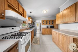 6830 Shooters Bluff Trl, Huntley, MT photo 9