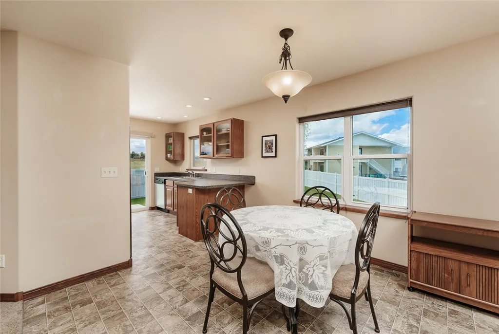 644 Antelope Circle, Billings, MT photo 4