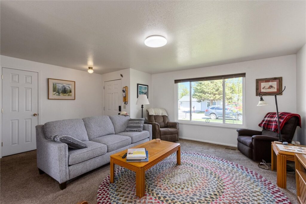608 Acorn Place, Billings, MT photo 4