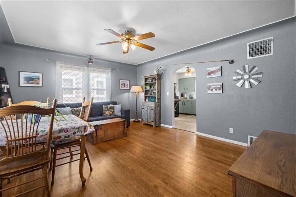 824 Wyoming Avenue, Billings, MT photo 4