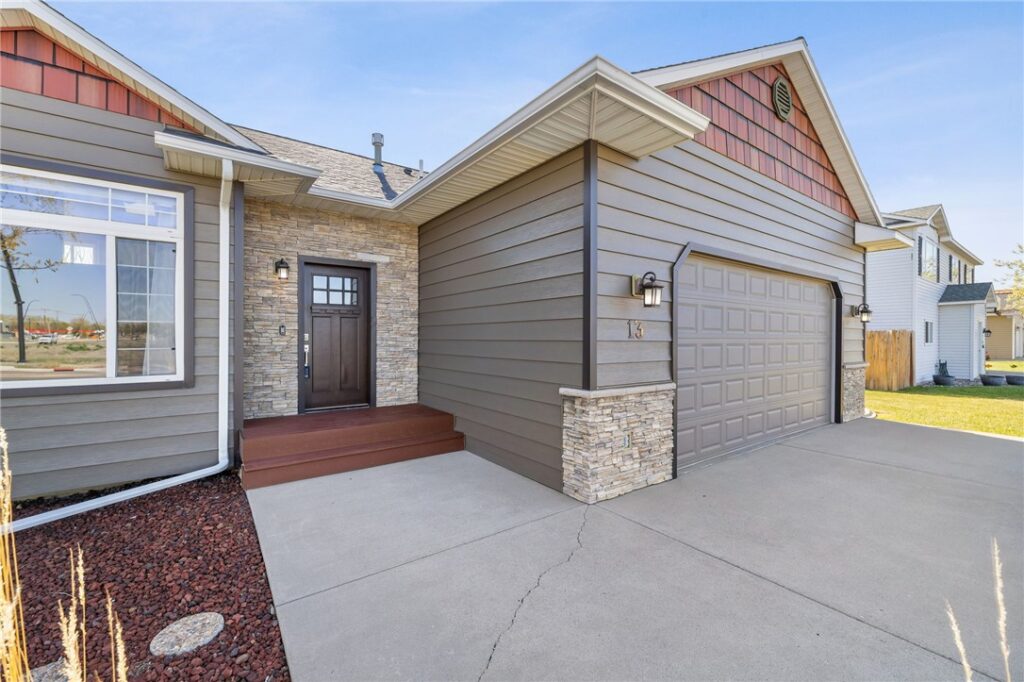13 S 38th Street W, Billings, MT photo 4