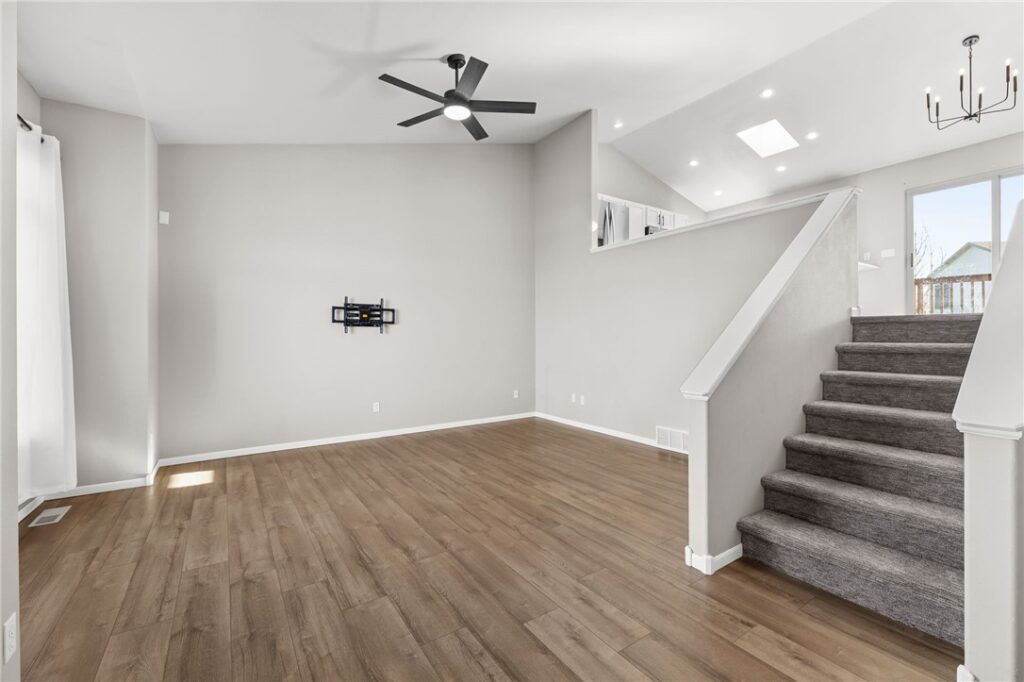 13 S 38th Street W, Billings, MT photo 6