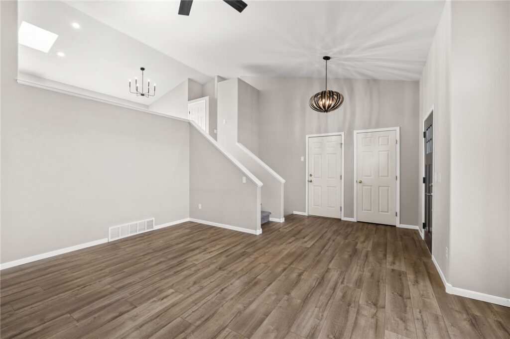 13 S 38th Street W, Billings, MT photo 8