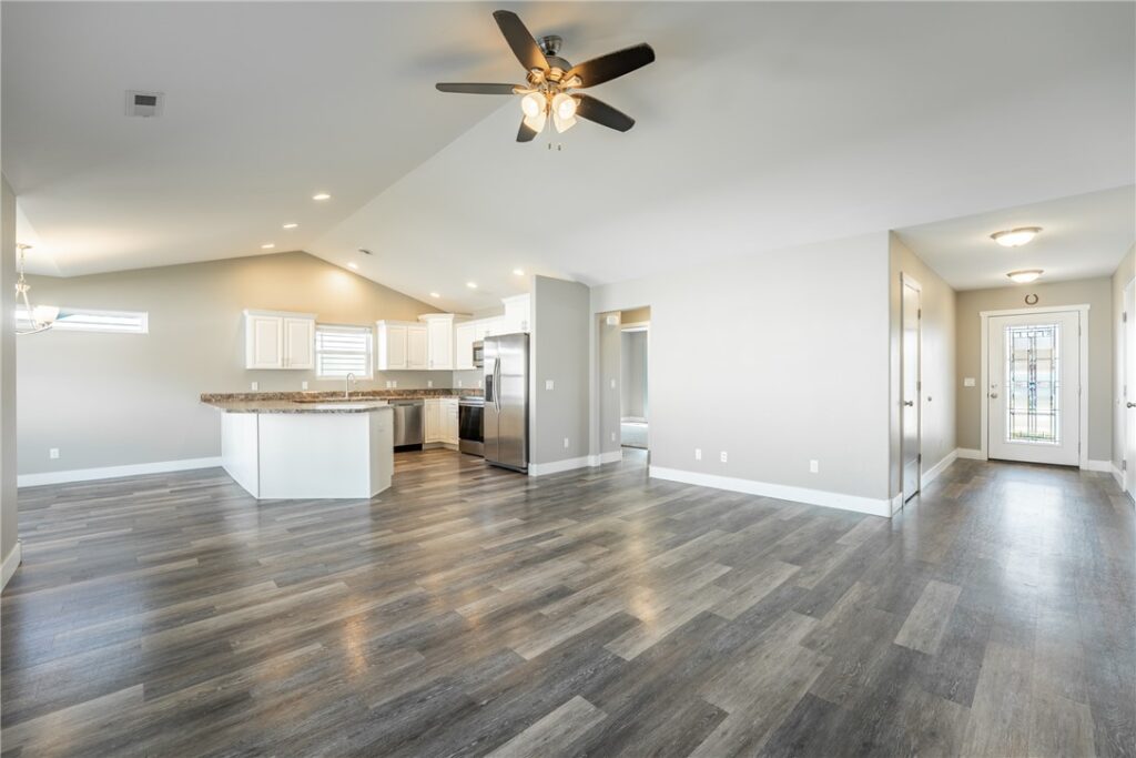 1294 Twin Lakes Drive, Billings, MT photo 3