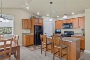 321 Stonegate Circle, Billings, MT photo 8