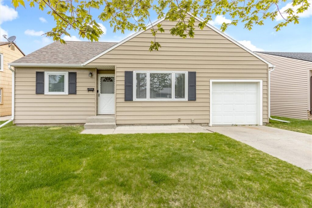 1729 Avenue E, Billings, MT