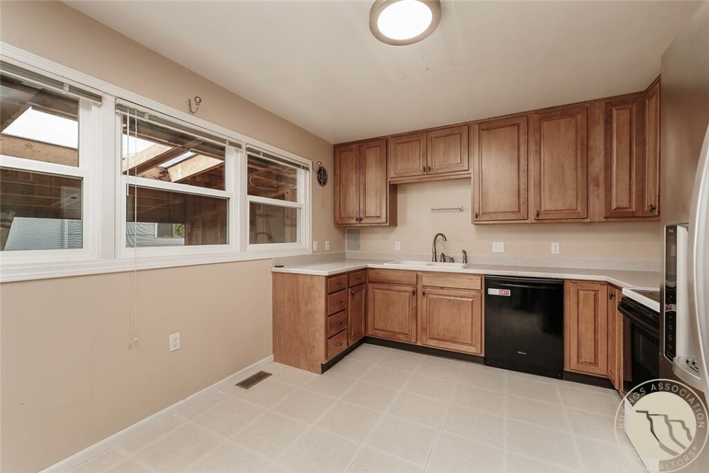 1228 Concord Drive, Billings, MT photo 4
